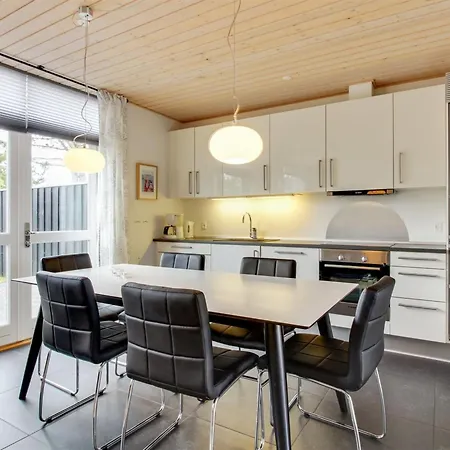 Lucjan - 800m From The Sea By Interhome